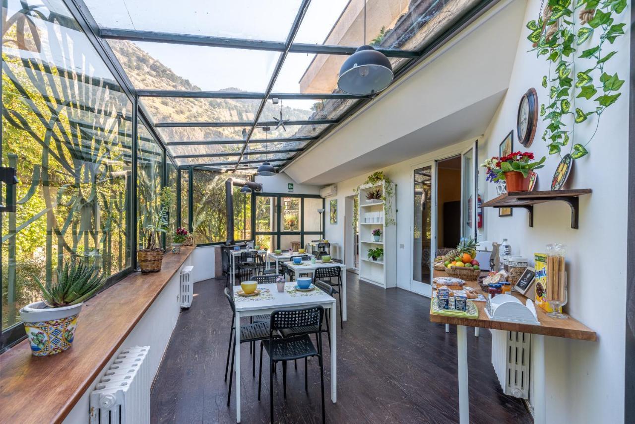 Bouganville Home Мондело Екстериор снимка
