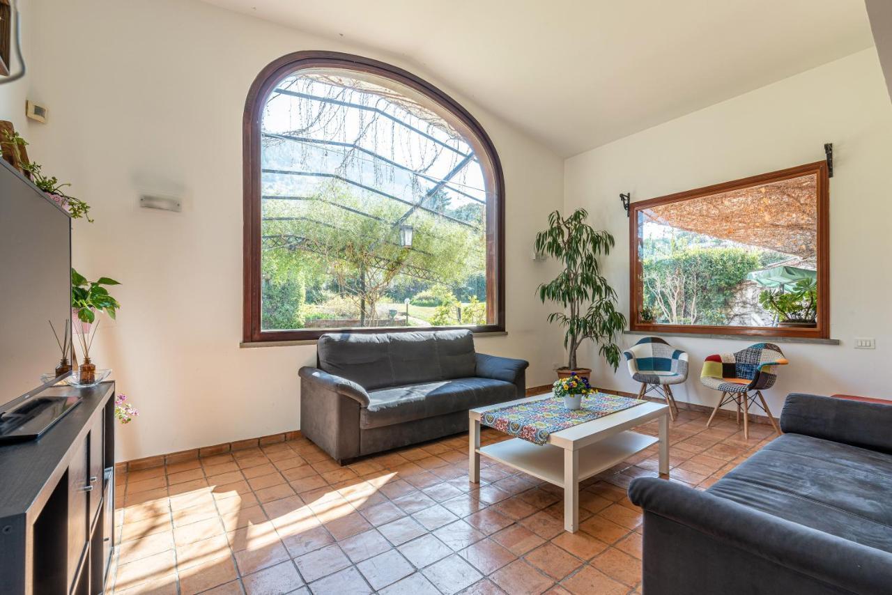 Bouganville Home Мондело Екстериор снимка